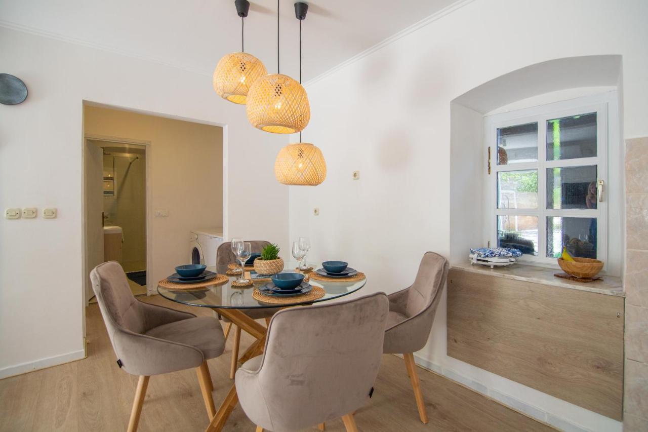 Apartments Mali Raj Komiza Ngoại thất bức ảnh