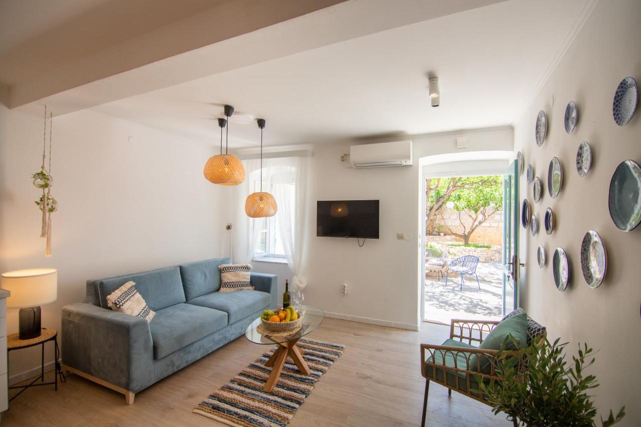 Apartments Mali Raj Komiza Ngoại thất bức ảnh